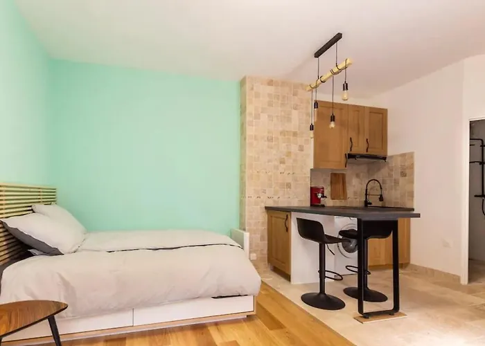 Montholon1 Charming Lafayette And Opera *